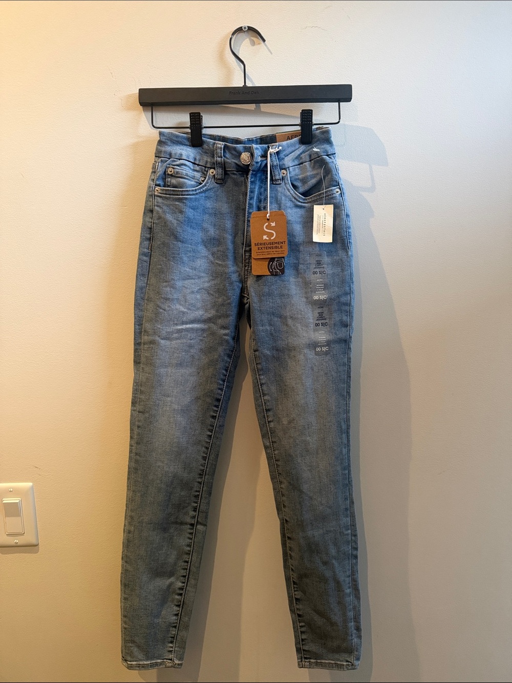 Classic Light Blue Women’s Jeans - Slim Fit